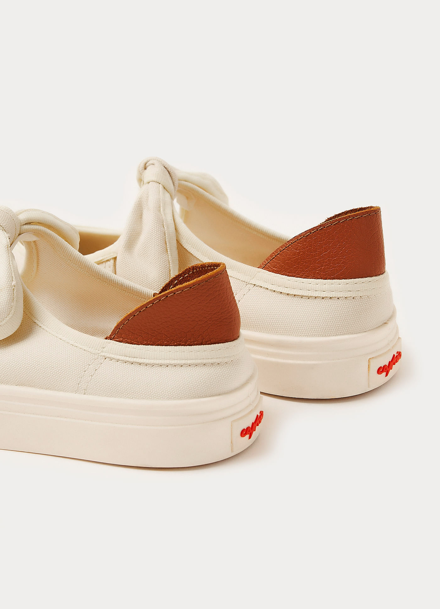 Tênis nozinho OFF WHITE