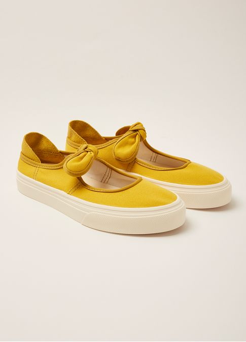 Tênis nozinho amarelo
