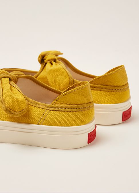 Tênis nozinho amarelo