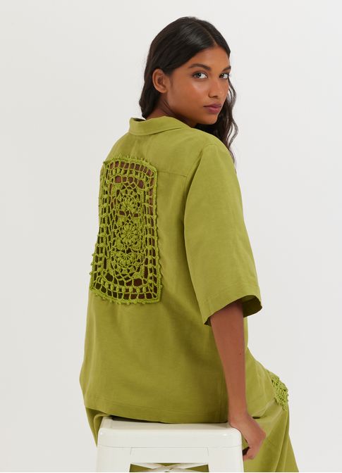 Camisa linho crochê tramado verde