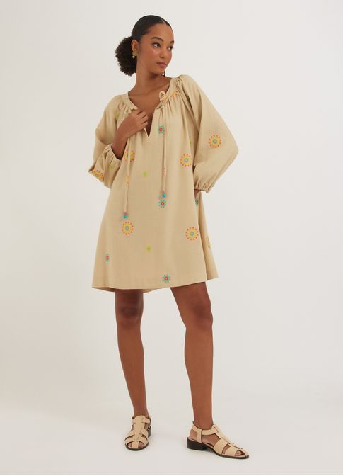 Vestido linho bordado color