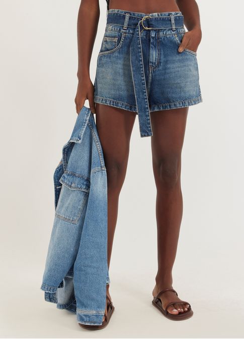 Short jeans cós largo com cinto jeans