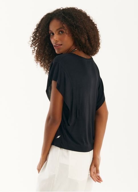 Blusa viscose recorte manga preto