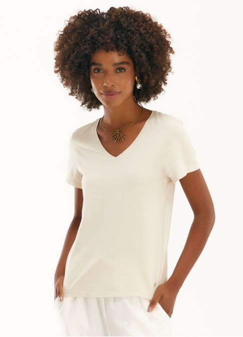 Blusa básica algodão gola v areia