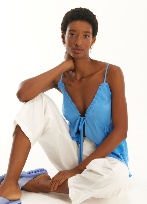 Blusa crepe leve azul