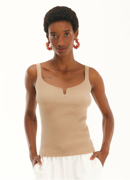 Blusa canelada decote caqui