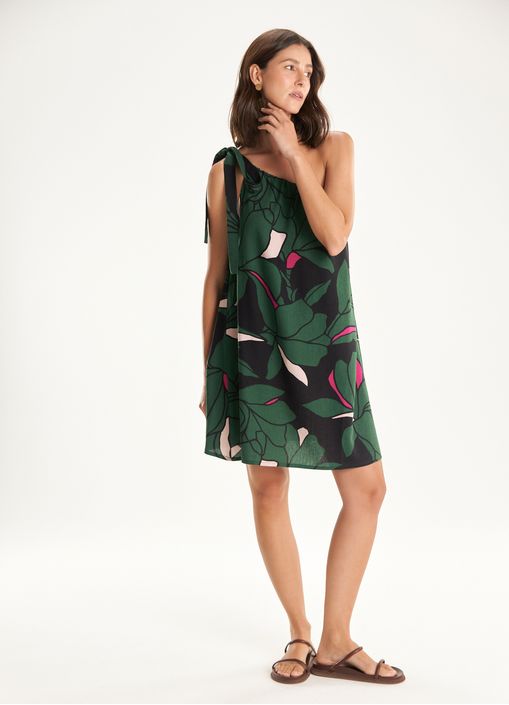 Vestido amplo ombro estampado pétalas