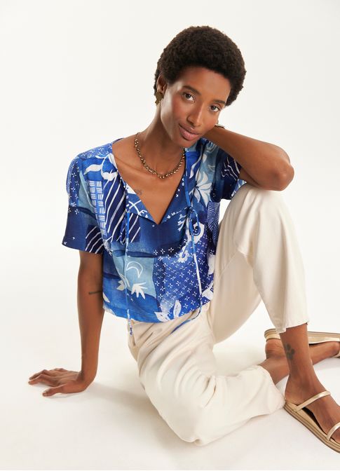 Blusa quadrada estampada indigo