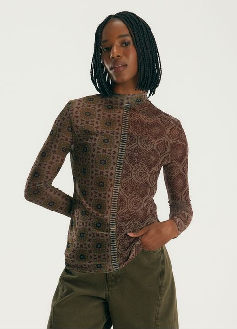 Blusa tule estampada andaluzia