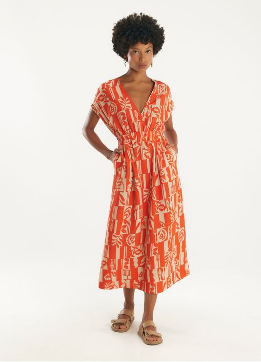 Vestido de linho decote v estampado tapas