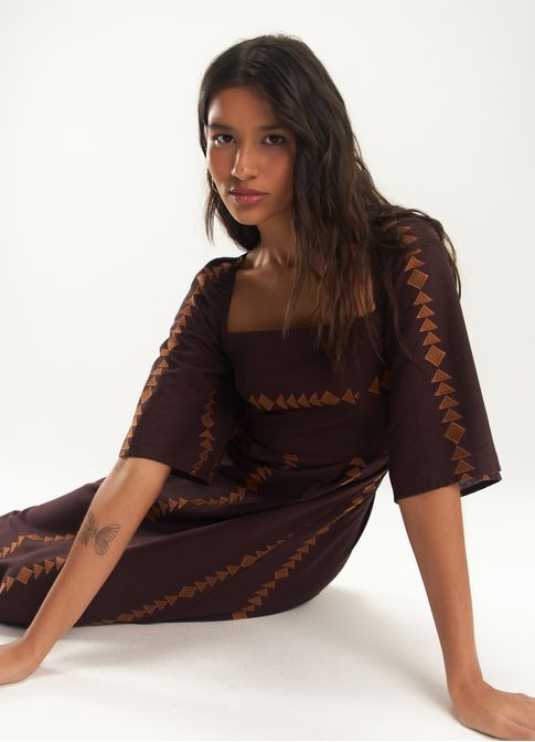 Vestido linho bordado mobile