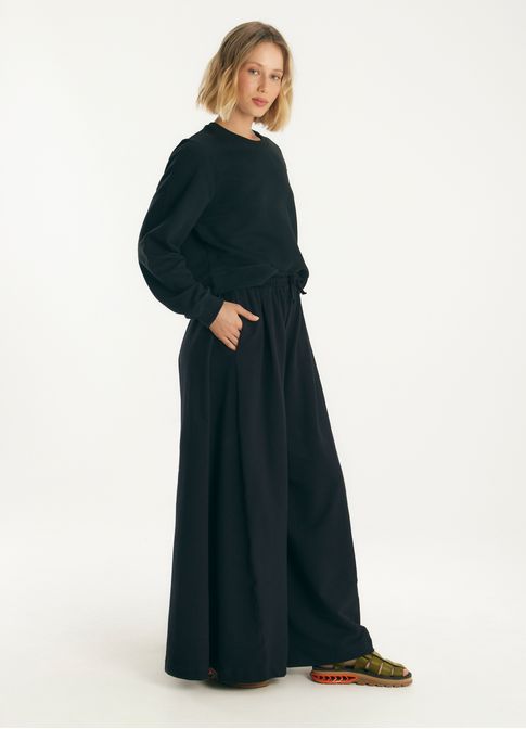 Calça ampla moletinho preto