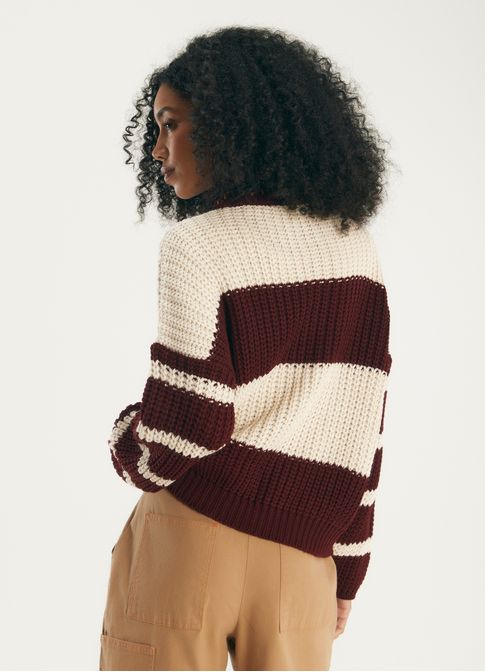 Pull tricô listras alinhavo