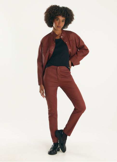 Calça sarja skinny resinada vermelho