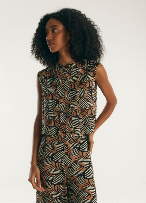 Blusa pregas estampada escamas