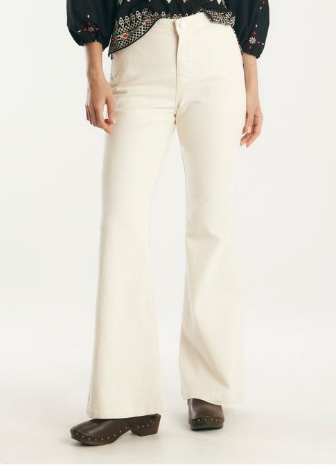 Calça sarja flare liberdade off white
