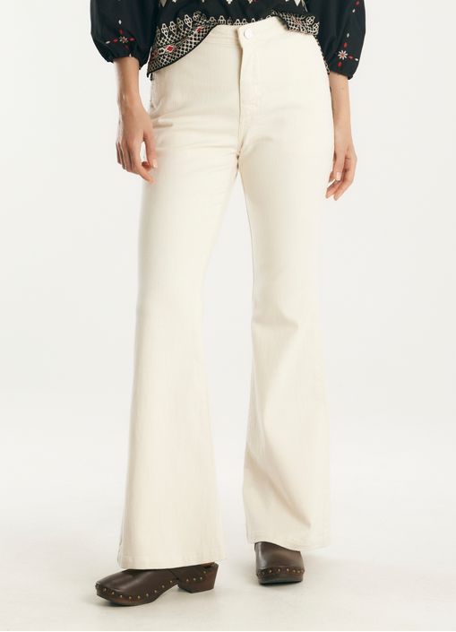 Calça sarja flare liberdade off white