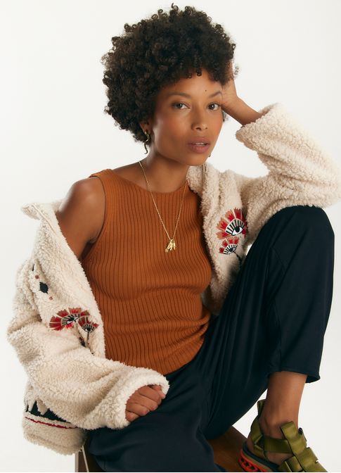 Blusa slim tricô marrom