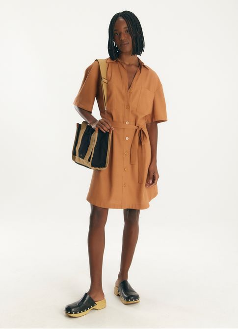 Vestido chemisier linho leve bege
