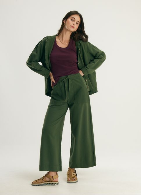 Calça moletinho recortes verde escuro