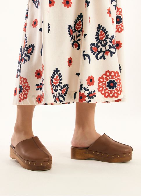 Clog couro caqui