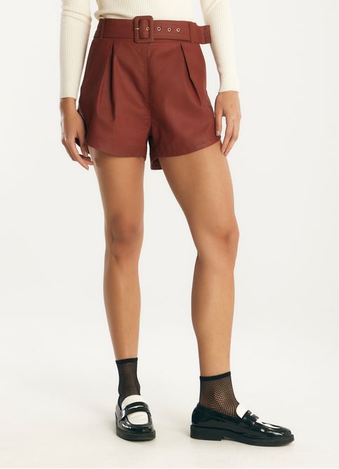 Short sarja resinada vermelho