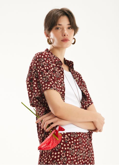 Camisa curta estampada lola