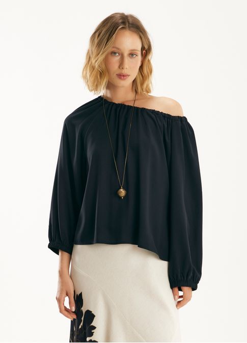 Bata viscose lisa preto