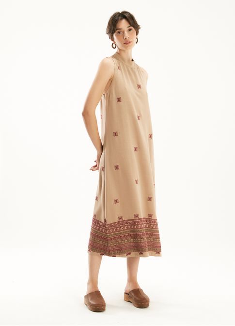 Vestido linho bordado étnico barrado