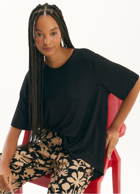 Blusa viscose assimétrica preto