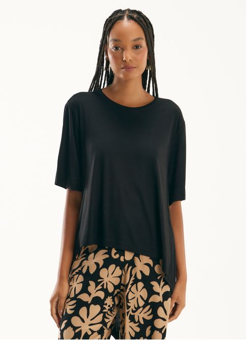 Blusa viscose assimétrica preto
