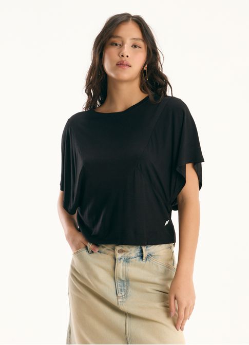 Blusa viscose manga recorte preto