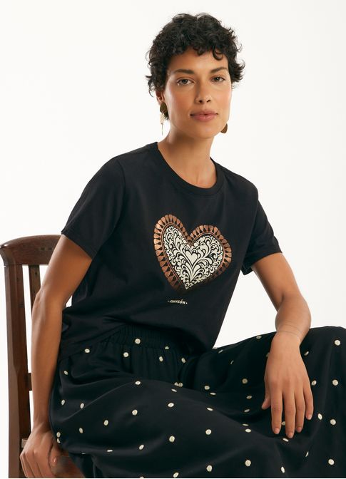 T-shirt babylook corazón preto