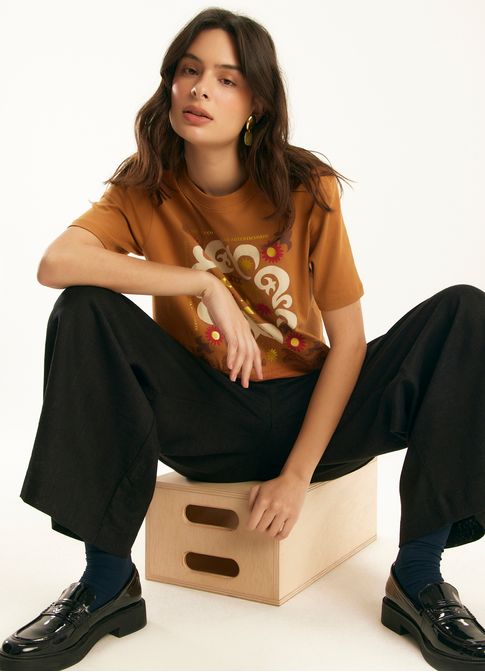T-shirt classic o sol bordada marrom