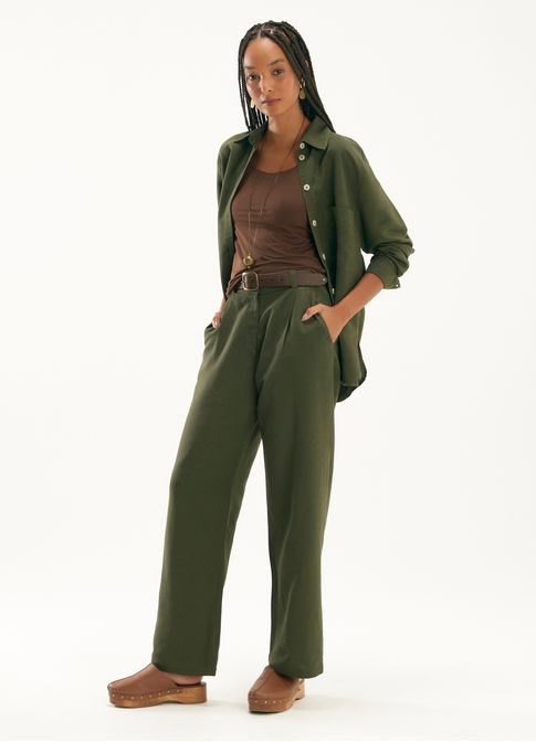 Calça reta linho alfaiataria destinos verde militar
