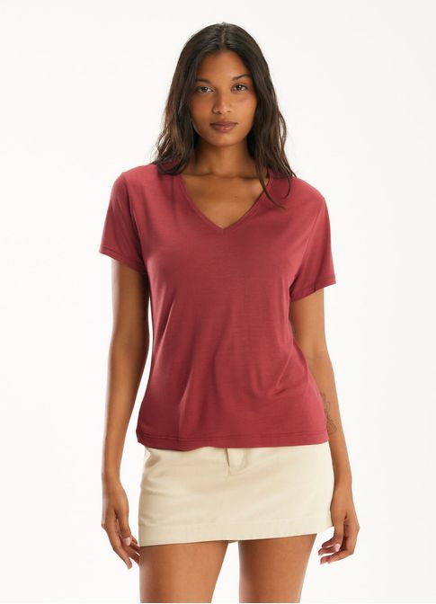 Blusa básica viscose gola v vermelho