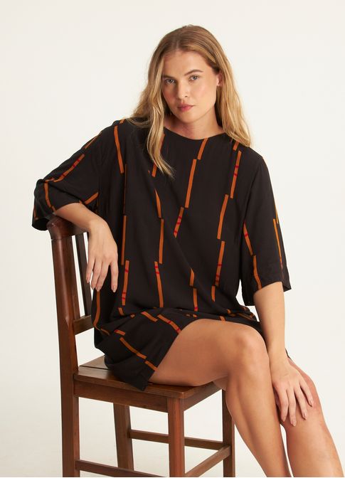 Vestido t-shirt dress estampado intervalos