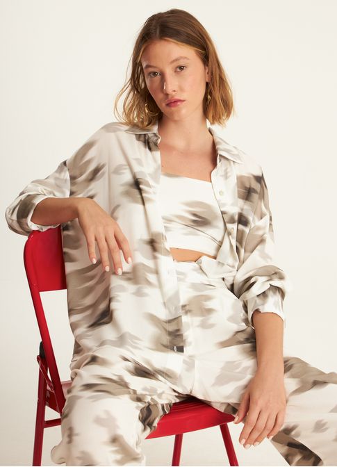 Camisa estampada voa