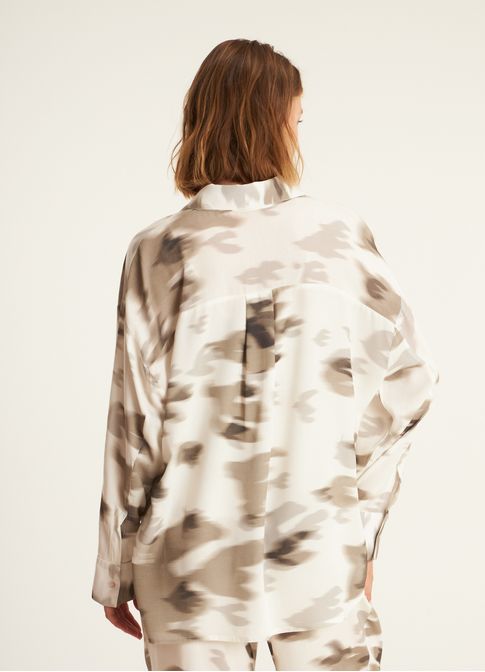 Camisa estampada voa