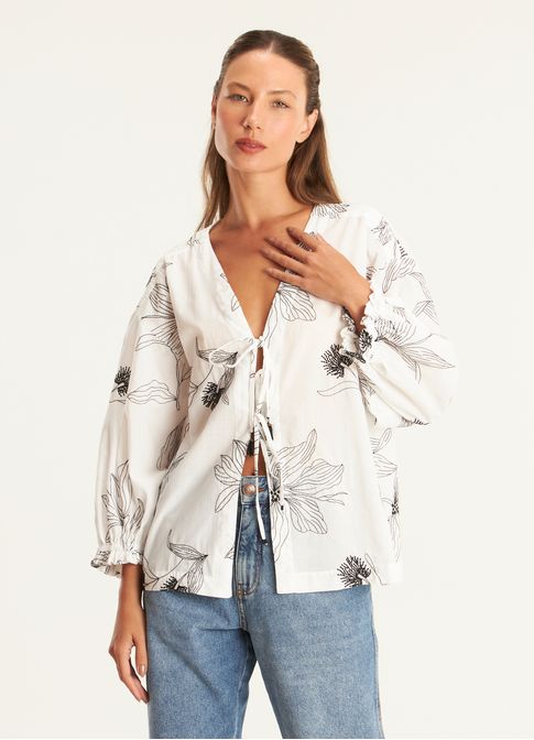 Blusa amarração voil bordado floral line