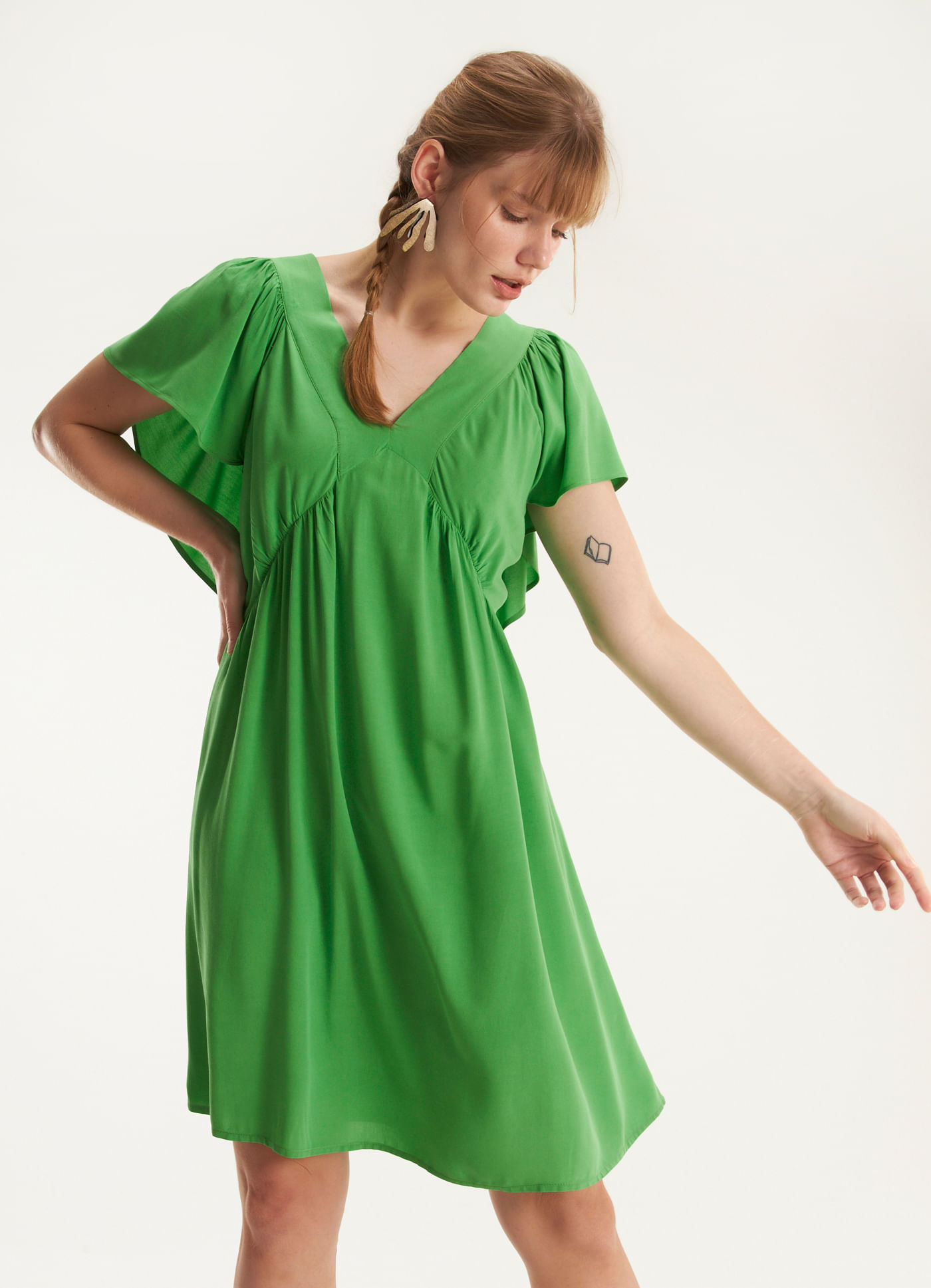 Vestido curto viscose leve verde