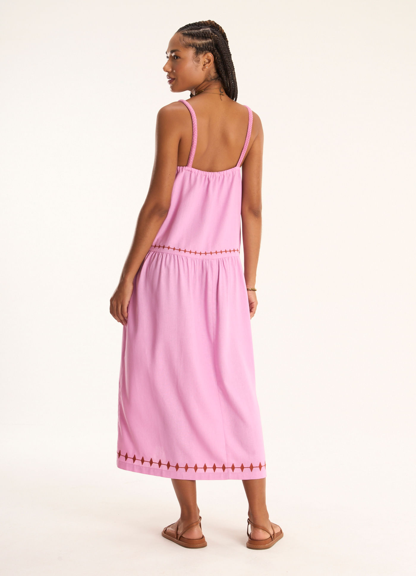 Vestido linho bordado miragem
