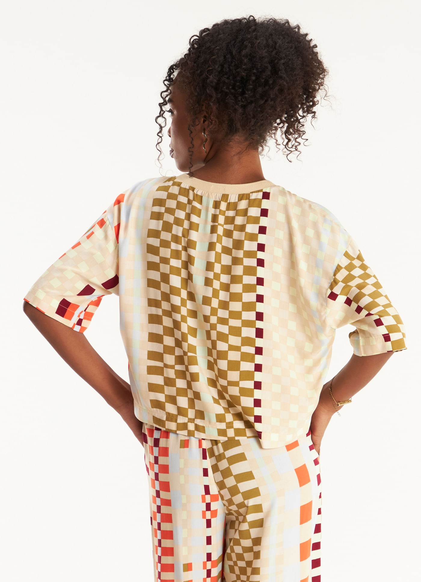 Blusa est xadrez amani