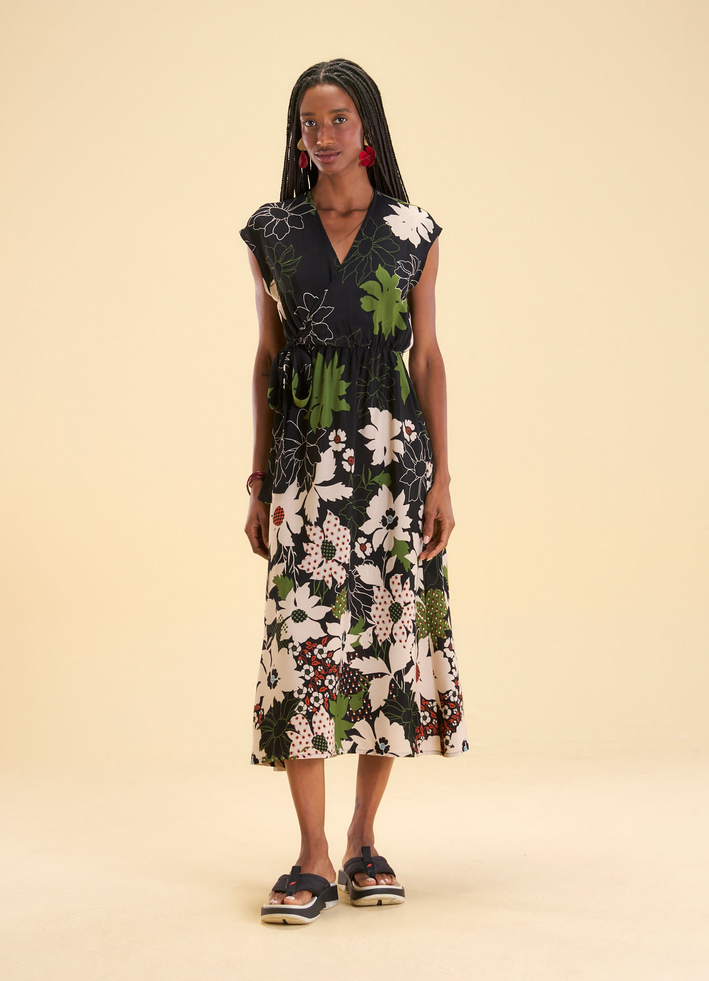 Vestido midi acinturado estampado romântica