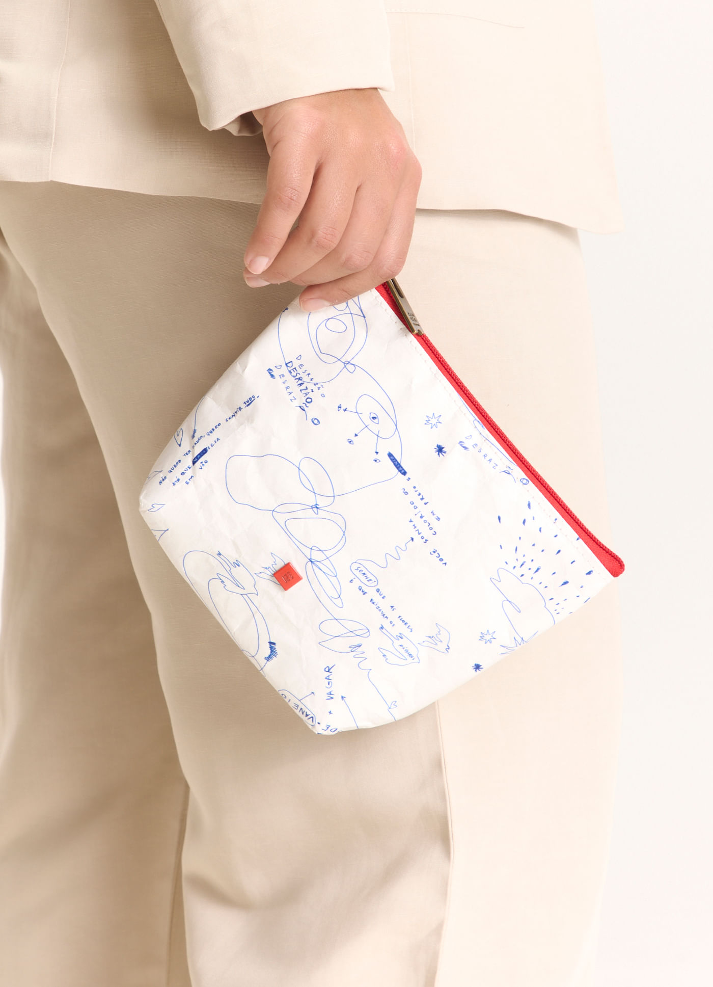 Necessaire estampada desrazão