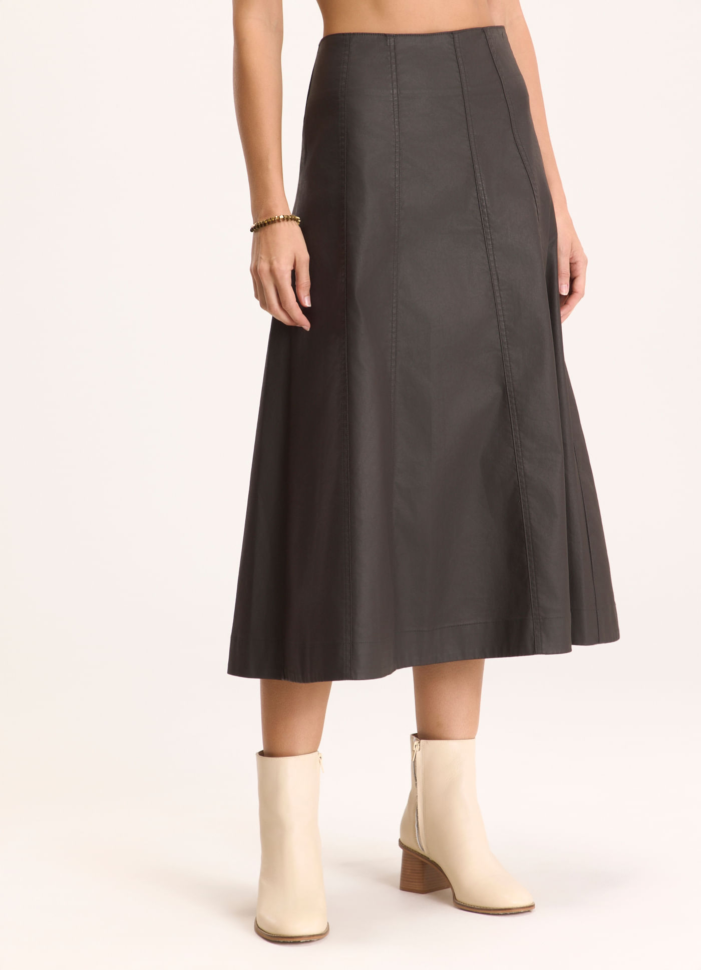 Saia sarja resinada marrom