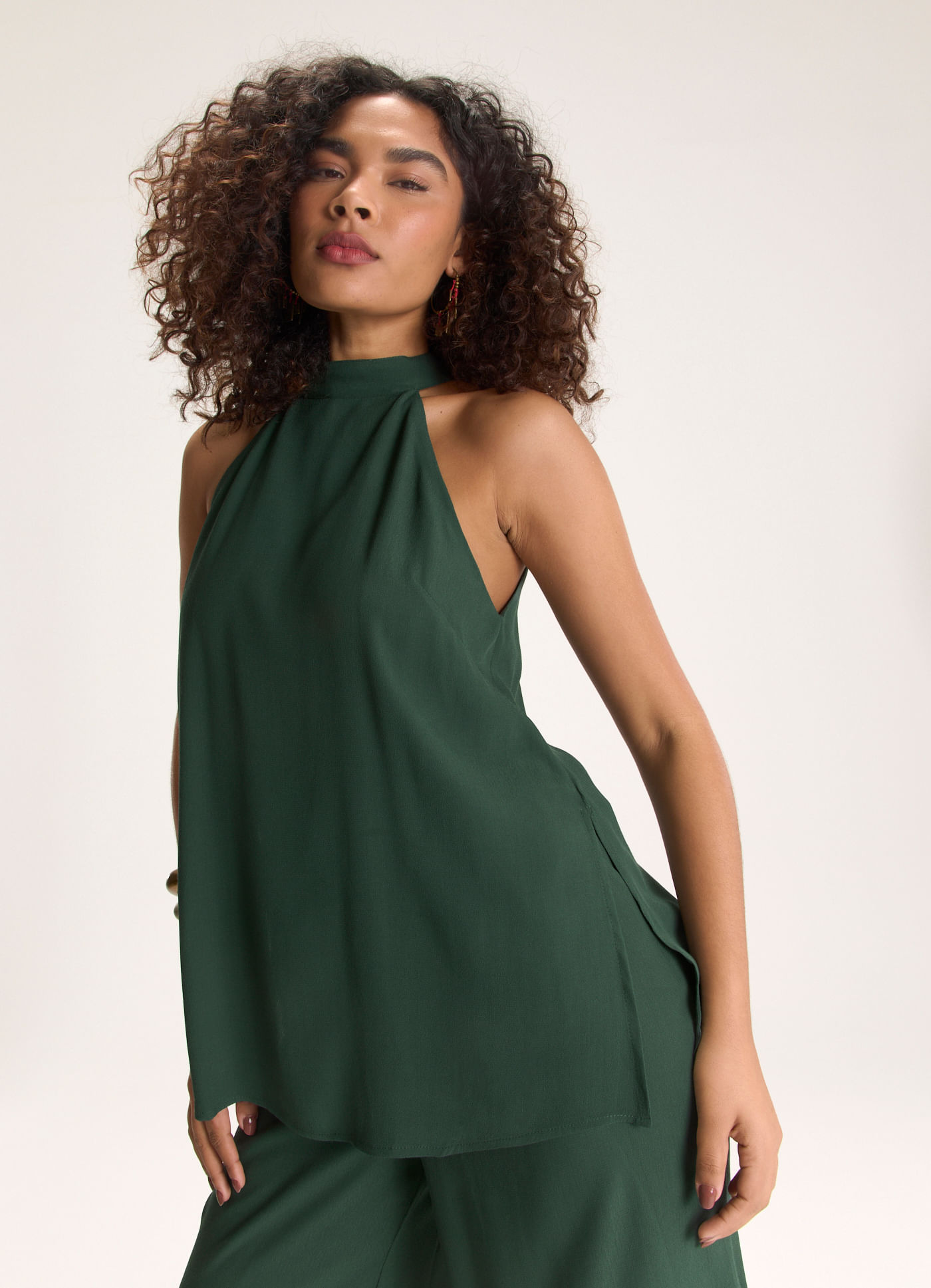 Blusa crepe leve verde escuro