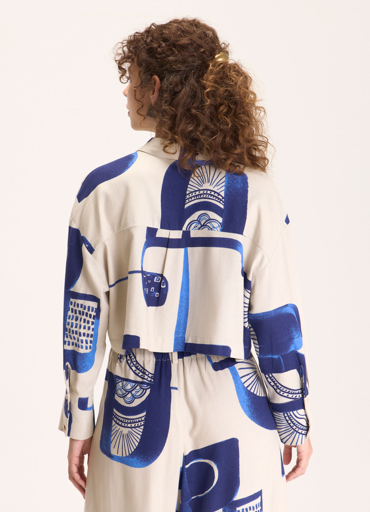 Camisa estampada quebra cabeça