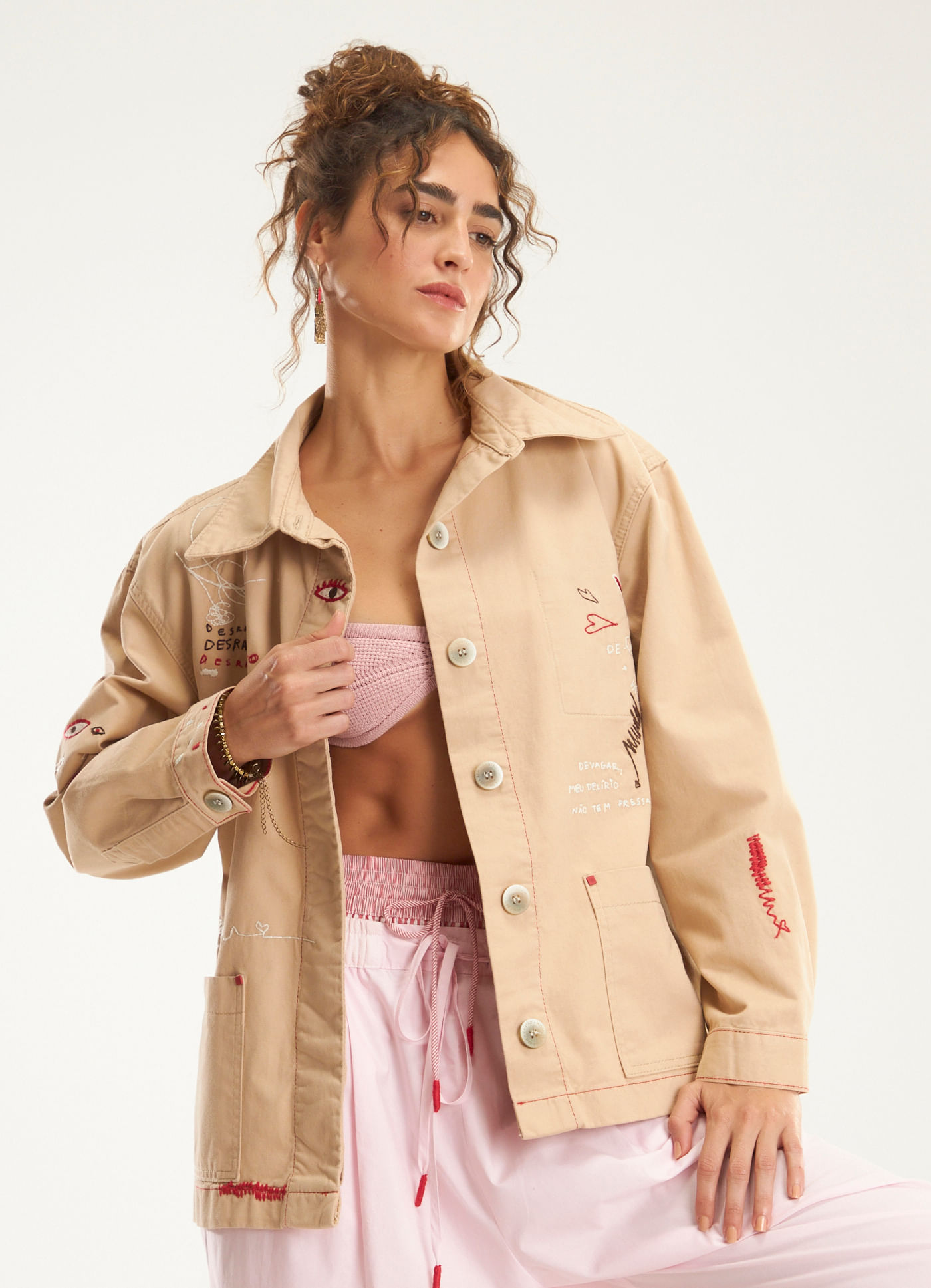 Jaqueta sarja bordado desrazão areia