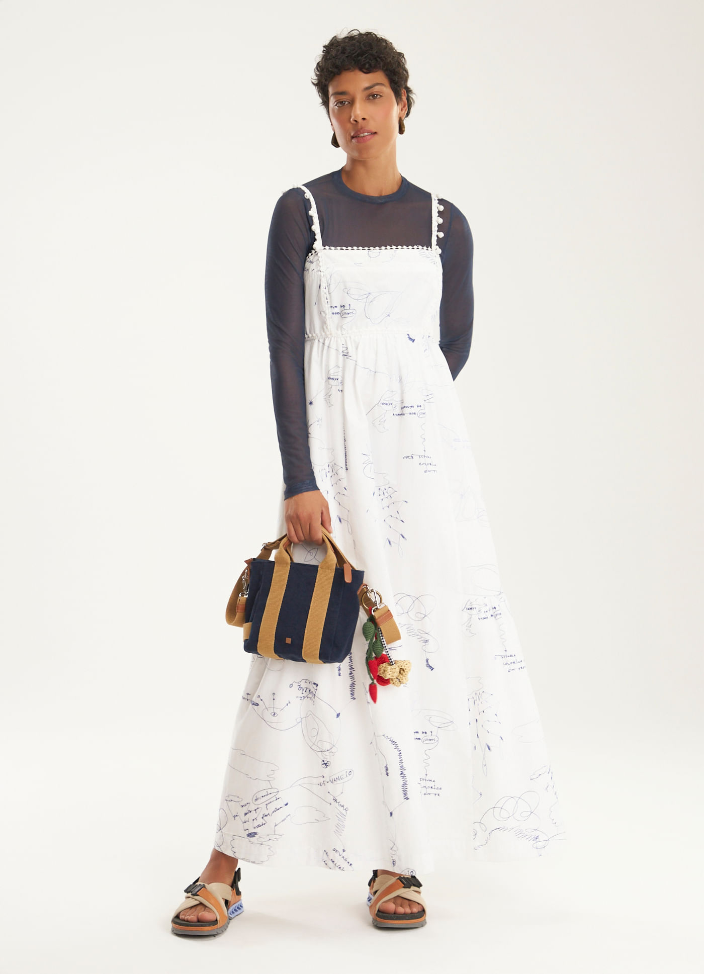 Vestido alcinha algodão bordado rabiscos